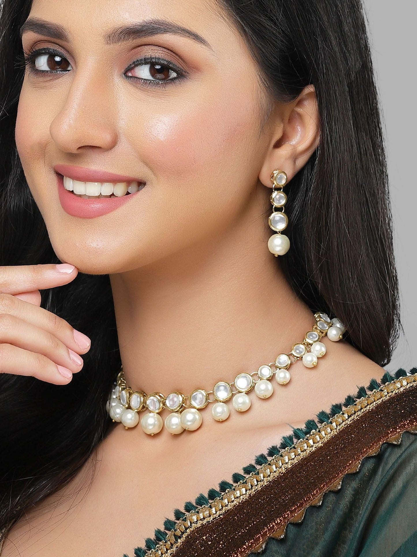 Karatcart Gold Plated Pearl and Kundan Jewellery Set for Women